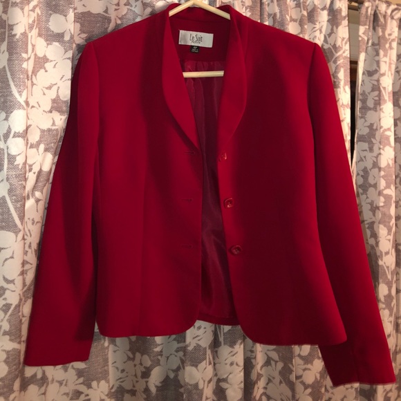 Le Suit Set - Picture 2 of 4